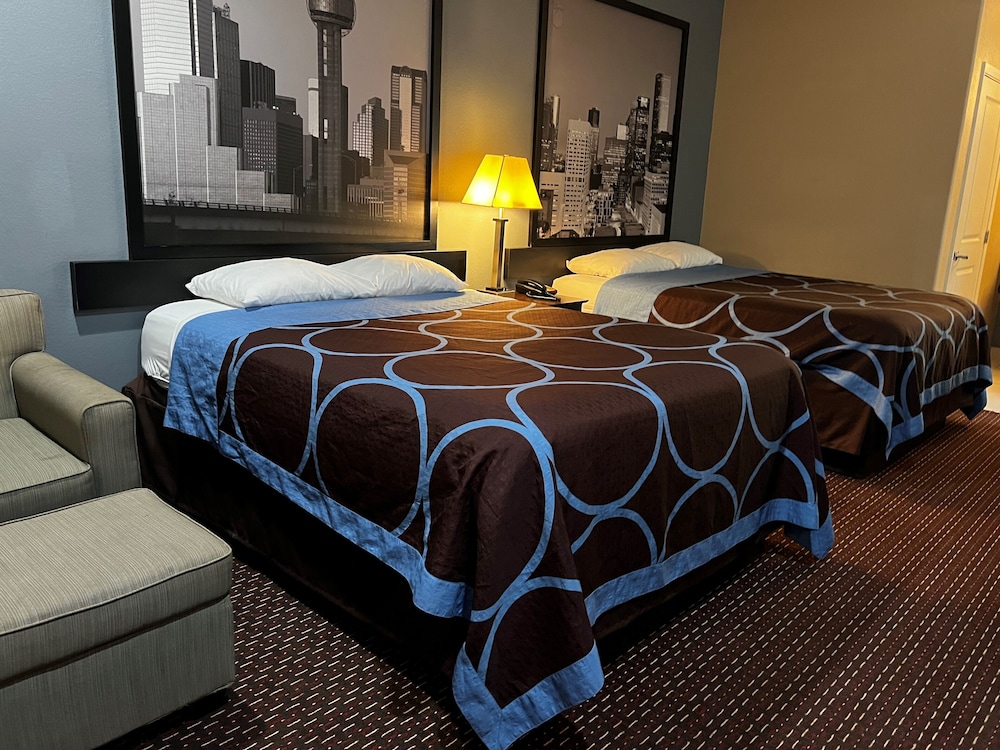 Standard Room, 2 Queen Beds - Photo 7