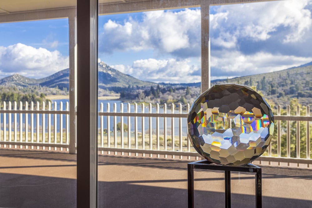 Panoramic Studio, Bathtub, Lake View - Photo 12