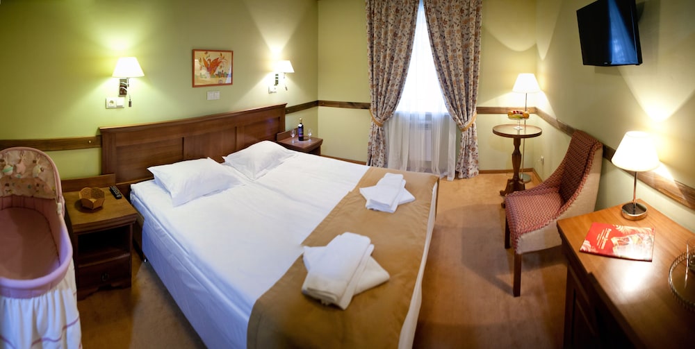 Business Twin Room photo 3