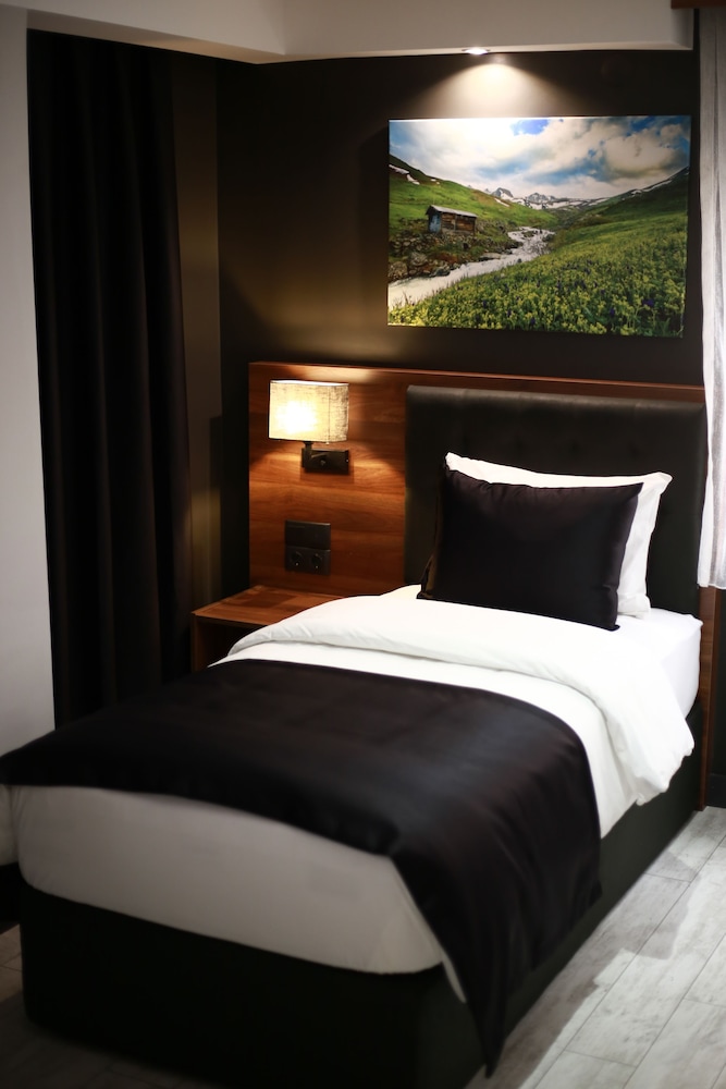 Standard Single Room, City View photo 2