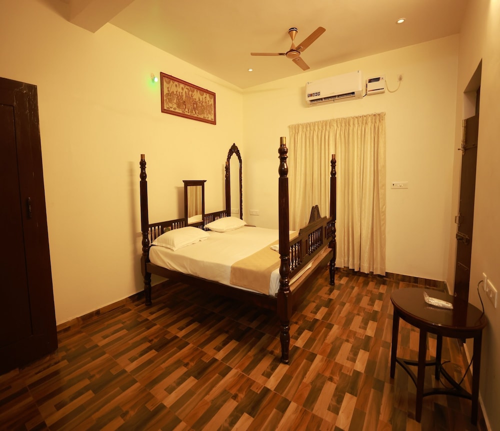 Premium Room, 1 King Bed, Garden View