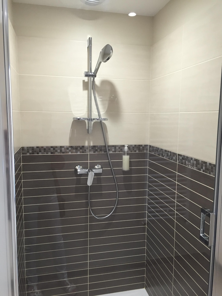 Quadruple Room, Ensuite, Courtyard View photo 2