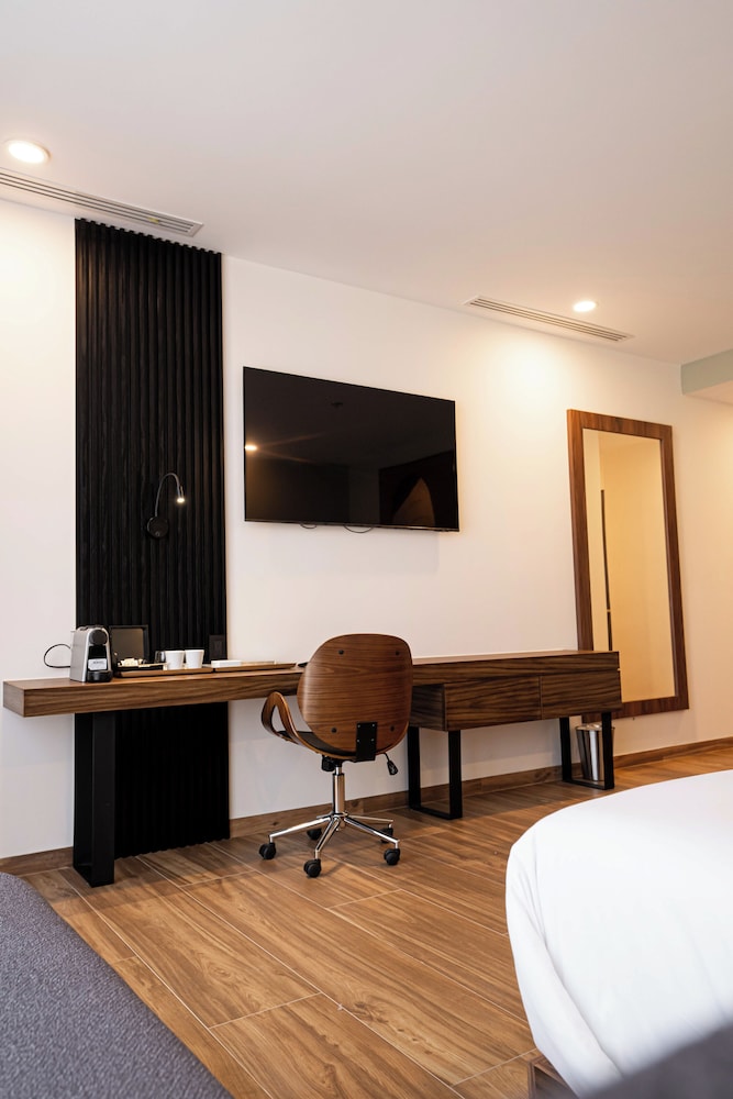 Room, 2 Queen Beds, Non Smoking photo 2