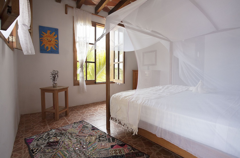 Standard House, 1 Bedroom, Kitchen, Sea Facing photo 1