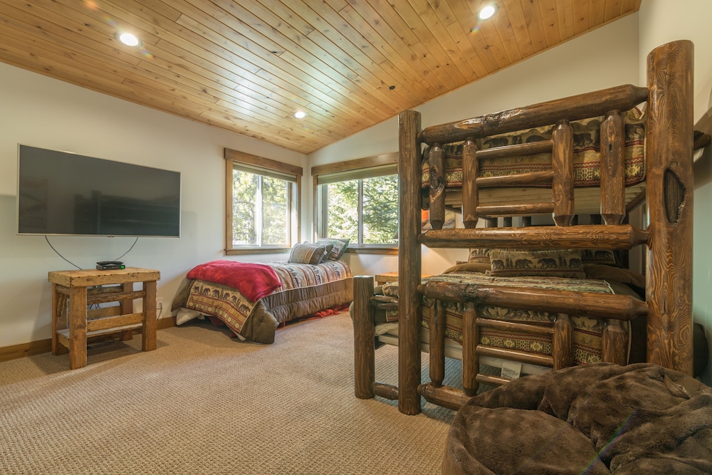 House (4 Bedrooms)