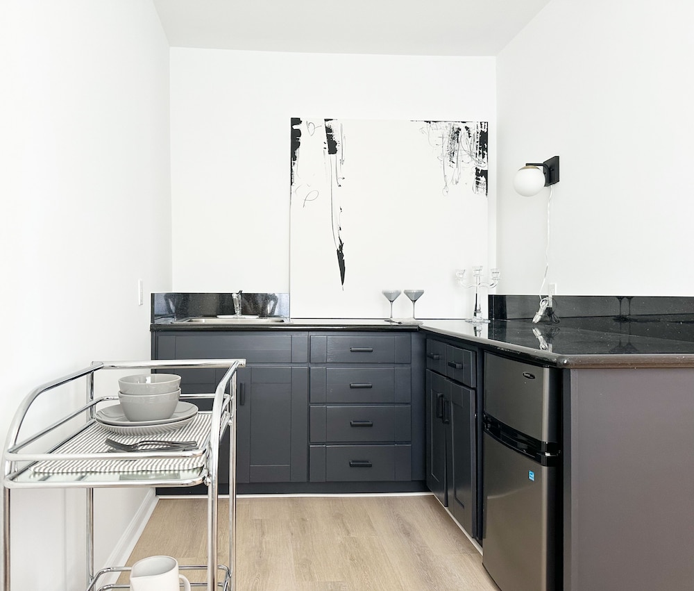 Royal Studio Suite photo 3