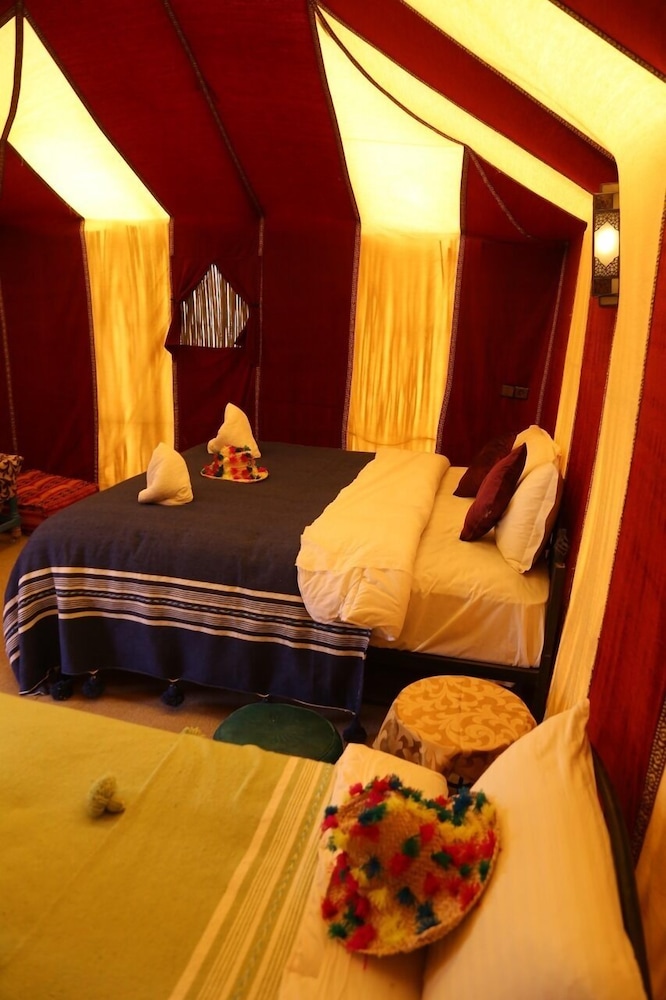 Tent, Multiple Beds photo 1