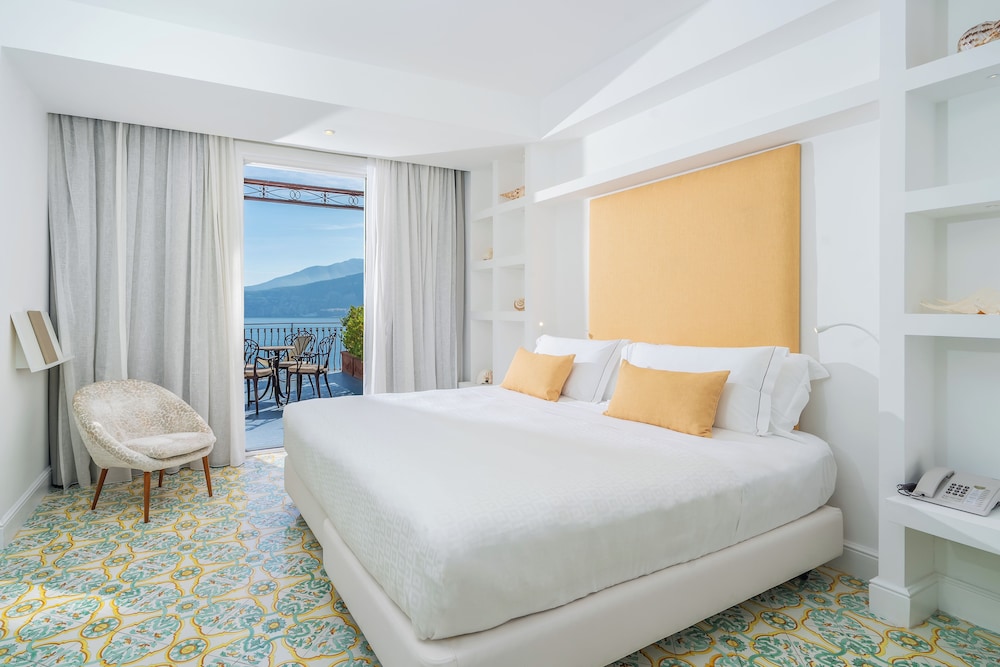 Deluxe Double or Twin Room, Balcony, Sea View - Photo 7