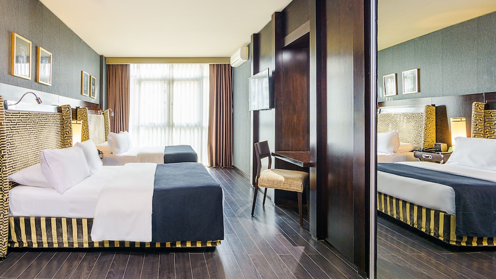 Luxury Room, 2 Queen Beds