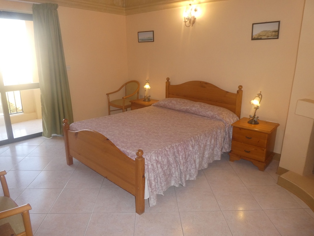 Double Bed Sea View