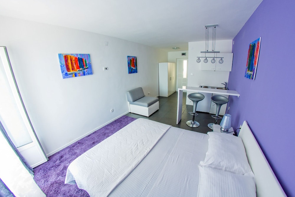 Design Studio Suite, Terrace, Sea View