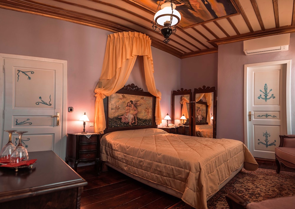 Room of Dreams - 22