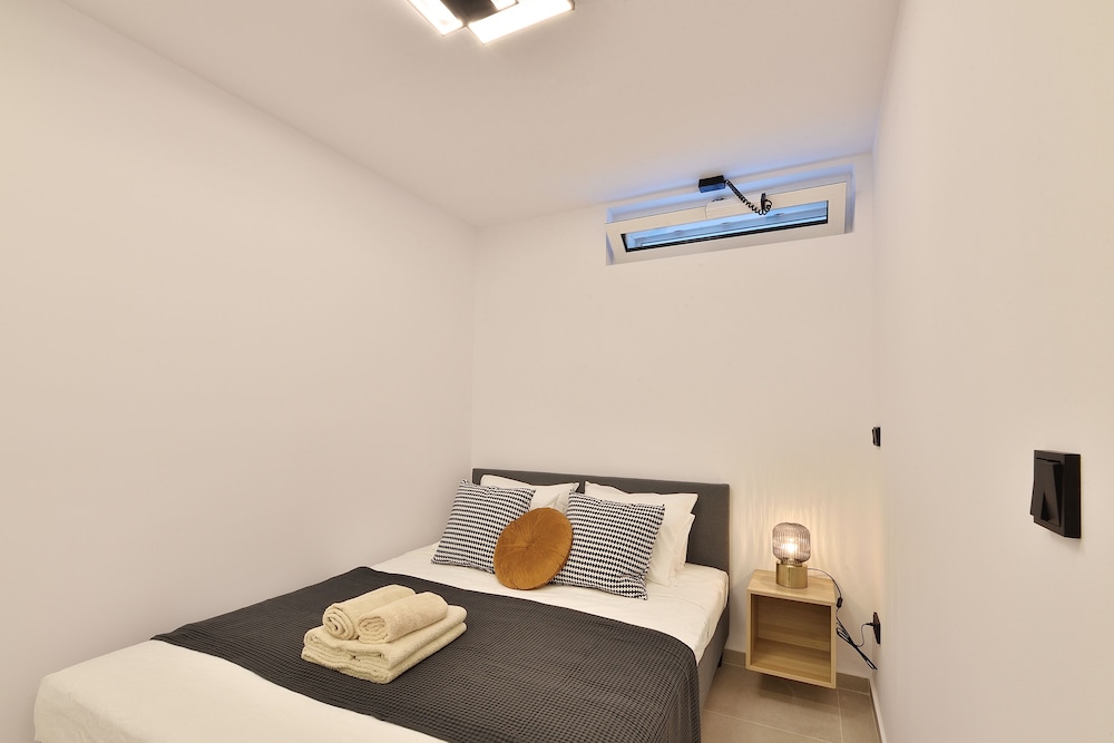 Romantic Studio