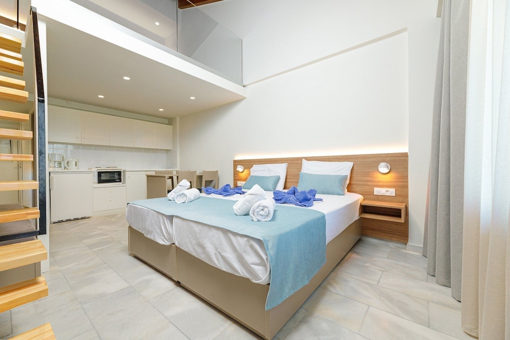 Beach Front Maisonette - Photo 13