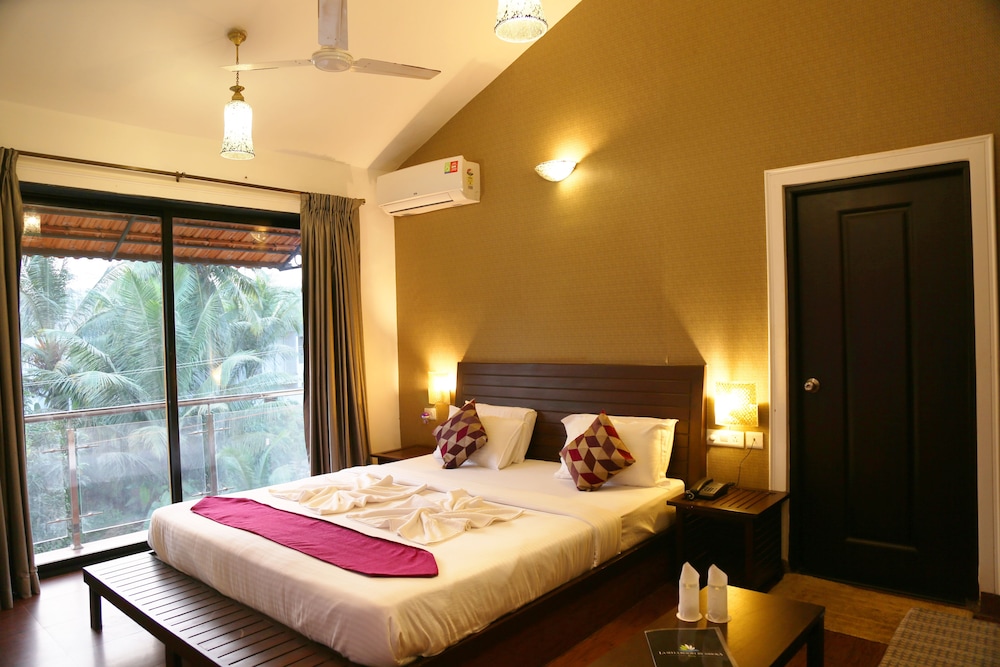 Luxury Ac Rooms With Balcony
