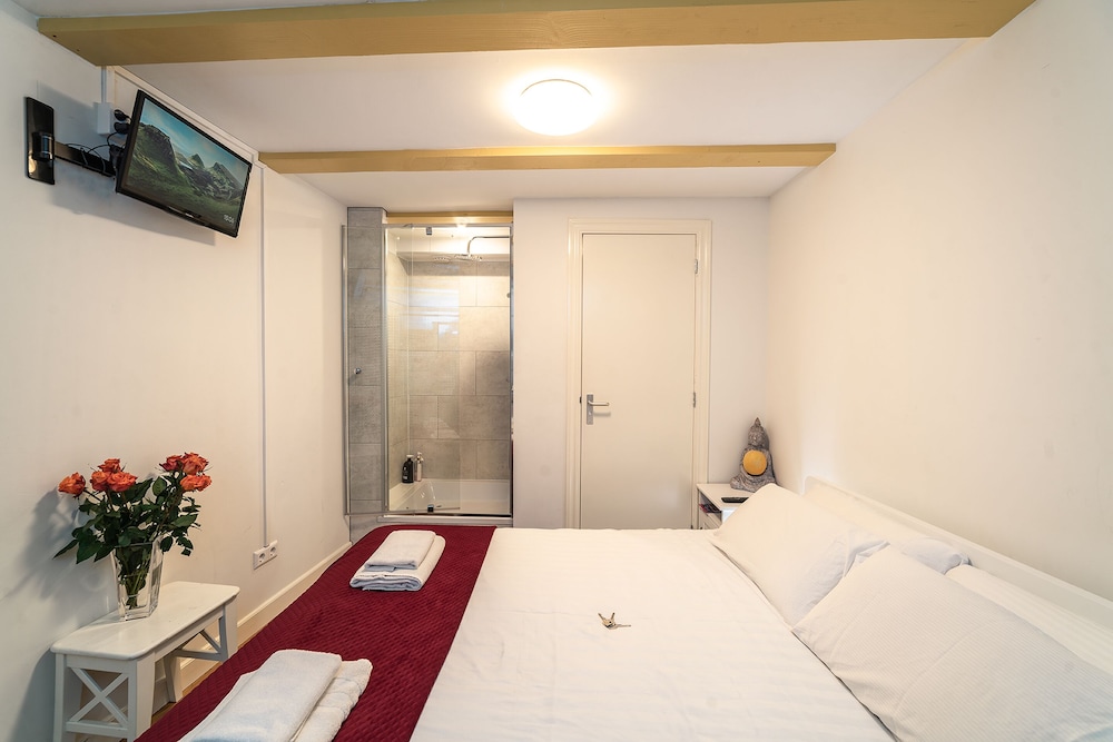 Standard Room photo 1