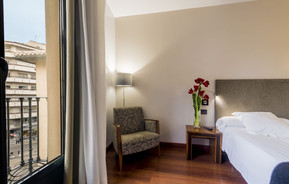 Triple Room, Balcony - Photo 4