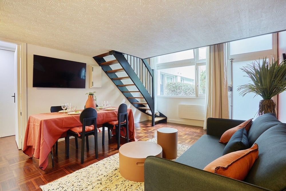 Apartment photo 2