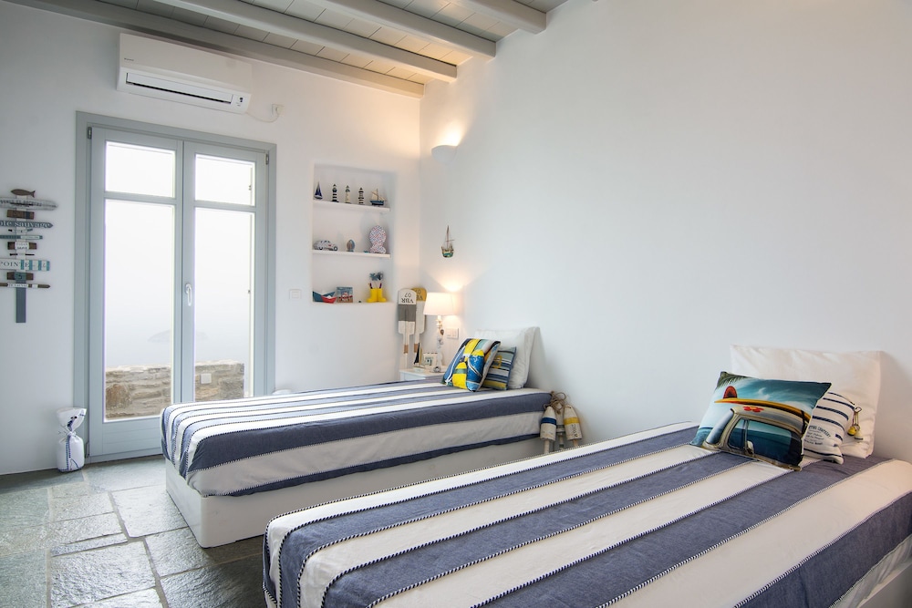 Classic Villa, 3 Bedrooms photo 1