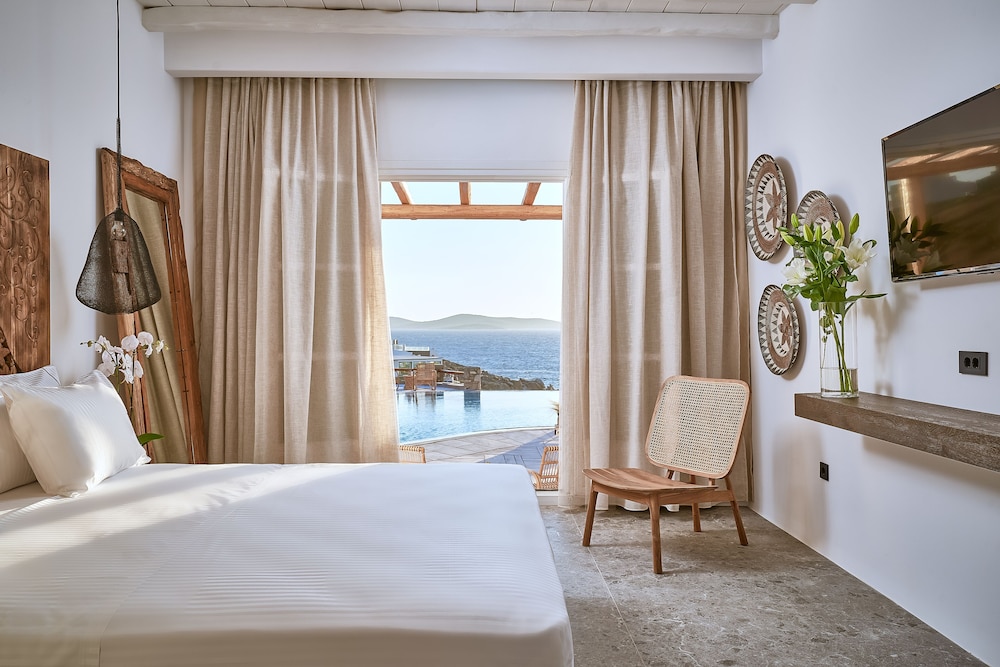 Superior Room, Sea View - Photo 7