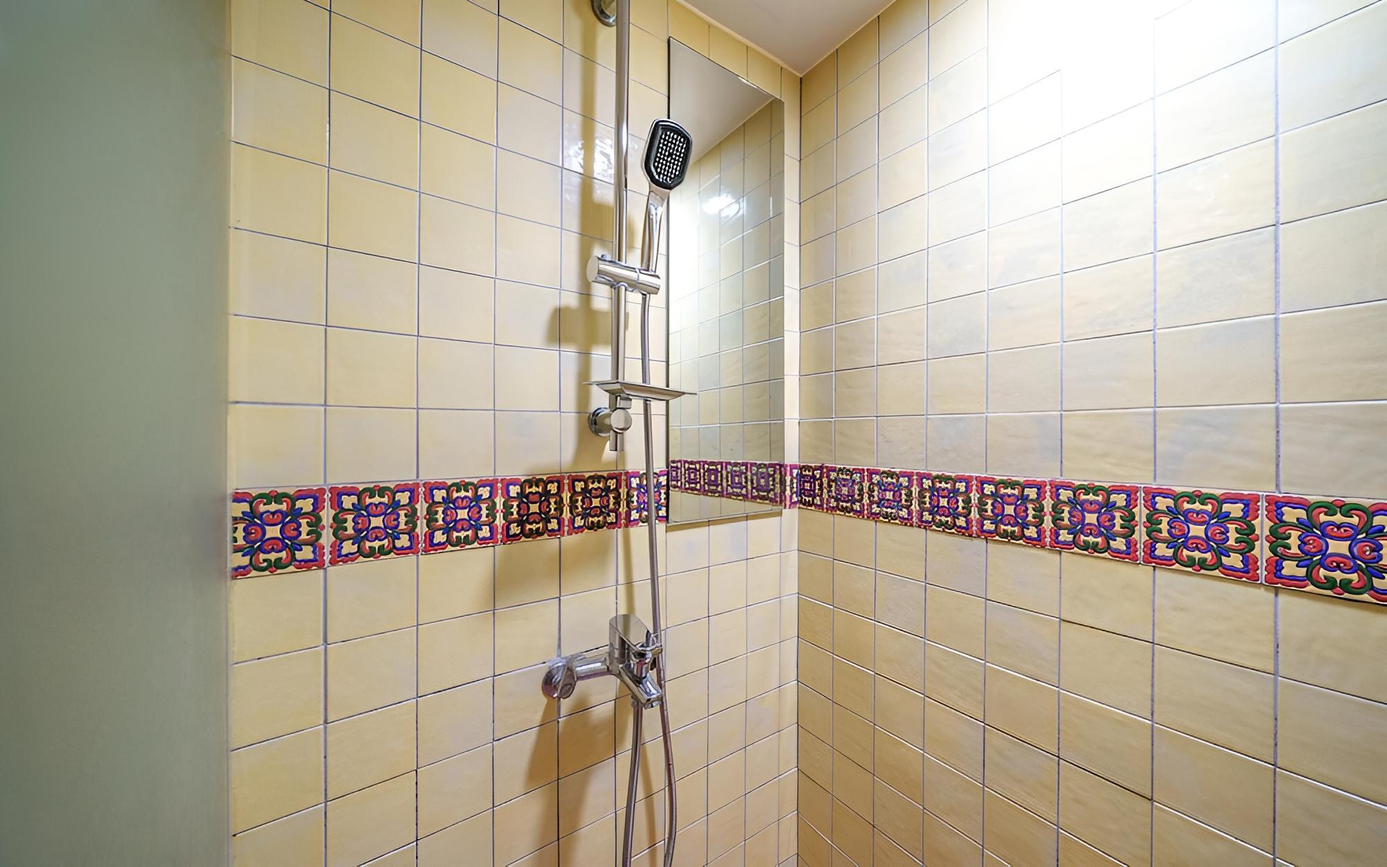 Room (standard Walk-in only (Netflix availa) - Photo 47