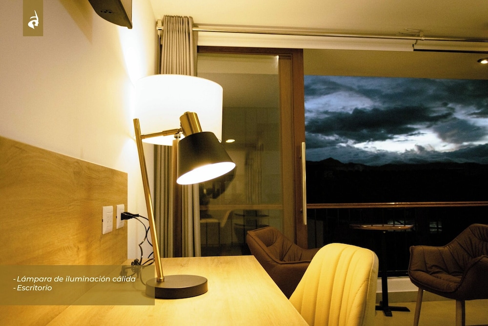 Junior Suite, Pool View photo 3