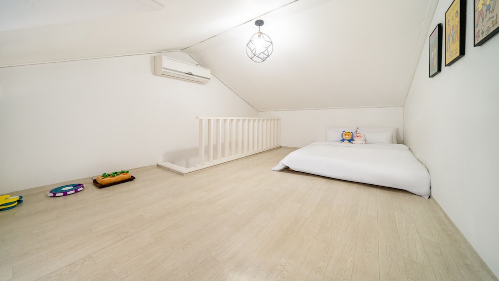 Basic Room, 1 Bedroom (Aria) - Photo 7
