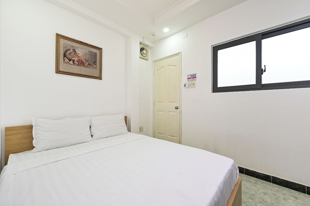 Standard Double Room, 1 Queen Bed