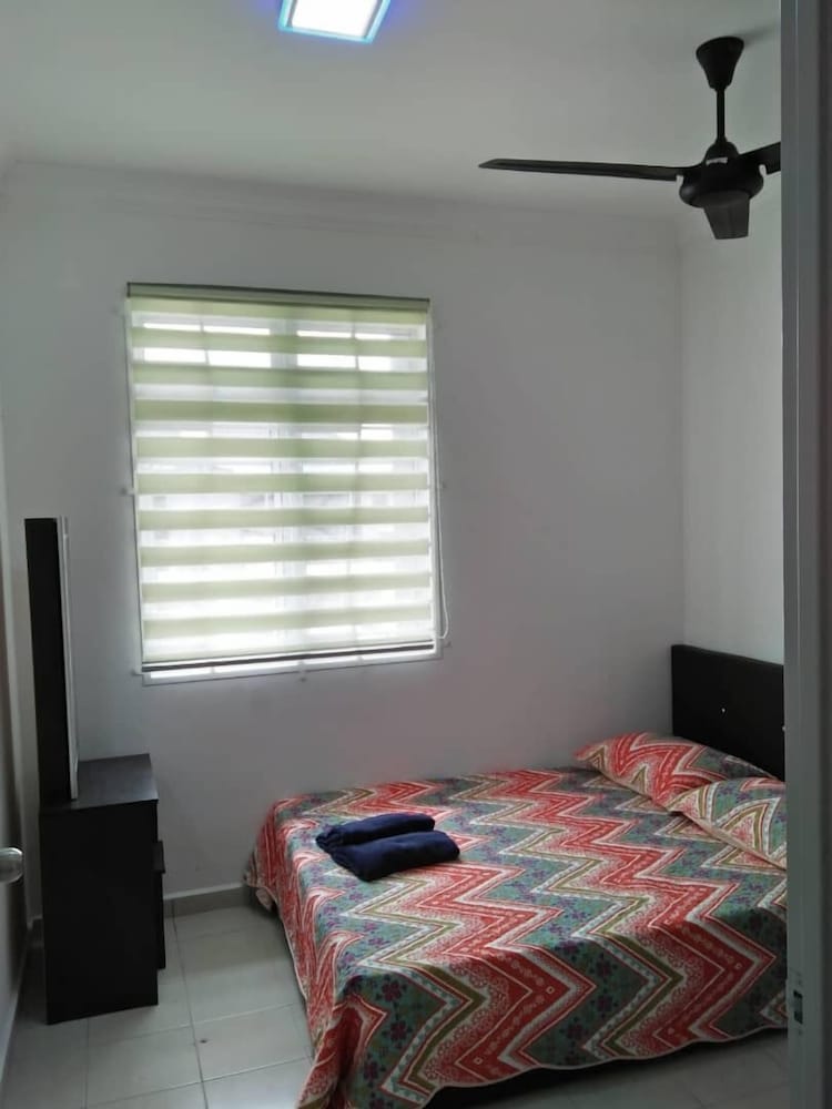 Family House, 3 Bedrooms, Smoking photo 3