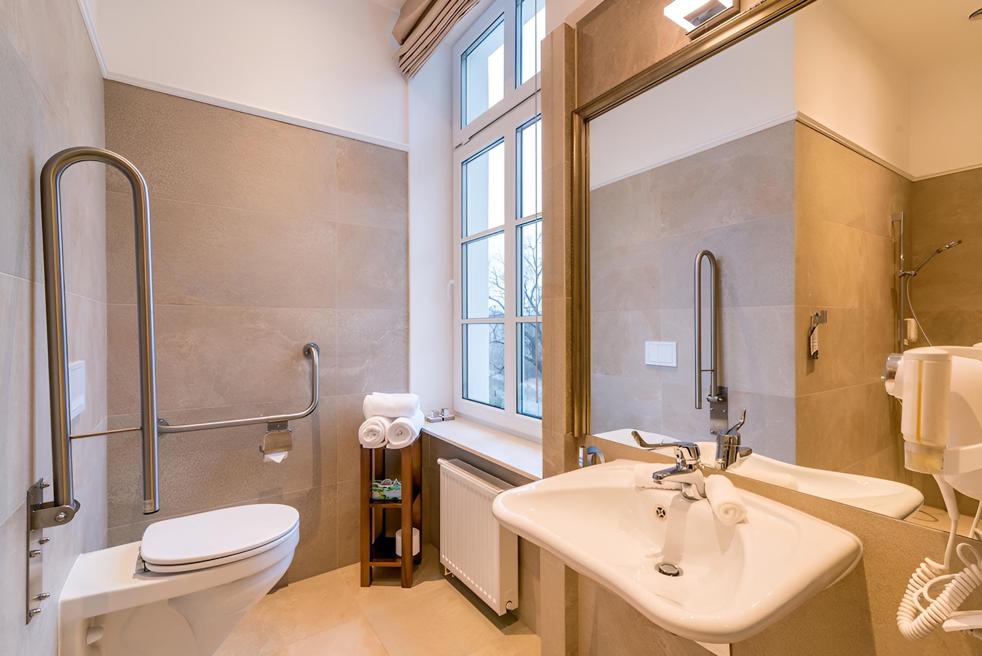 Double Room, Accessible, River View photo 2