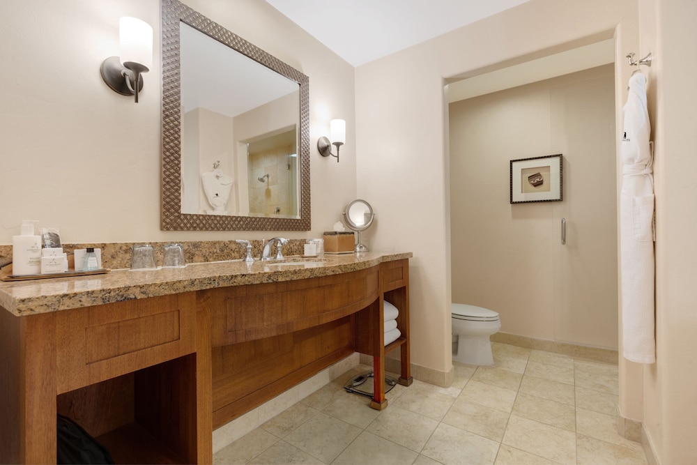 Suite, 1 King Bed, Terrace - Photo 4