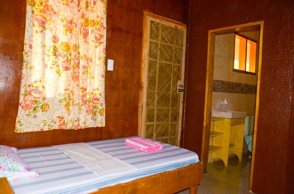 Cabin Fan Room, Shared Bathroom photo 3