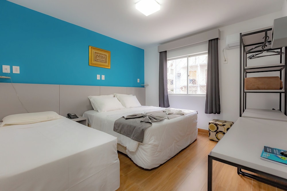 Superior Triple Room, Multiple Beds - Photo 4