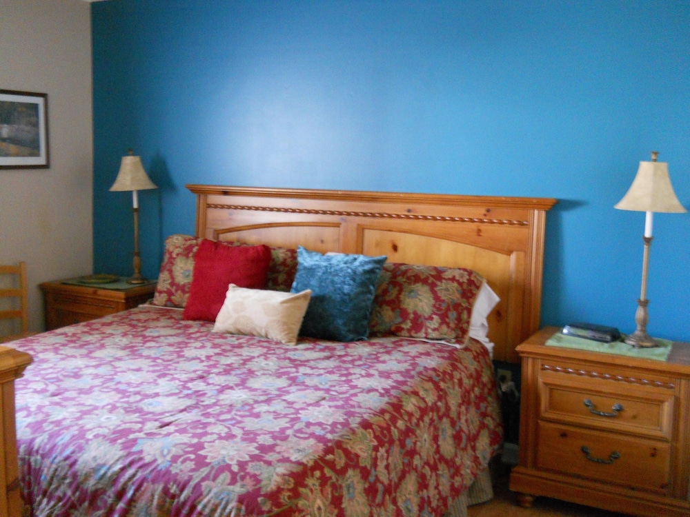 Condo, Multiple Beds (Sugar Ski & Country Club Unit 423 Sil)