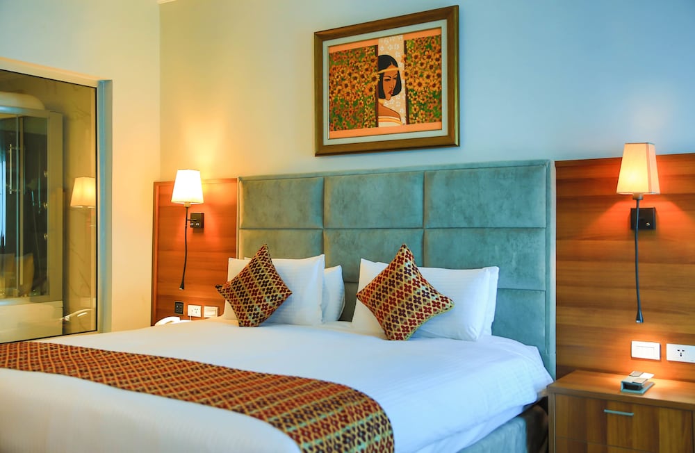 Business Suite photo 3
