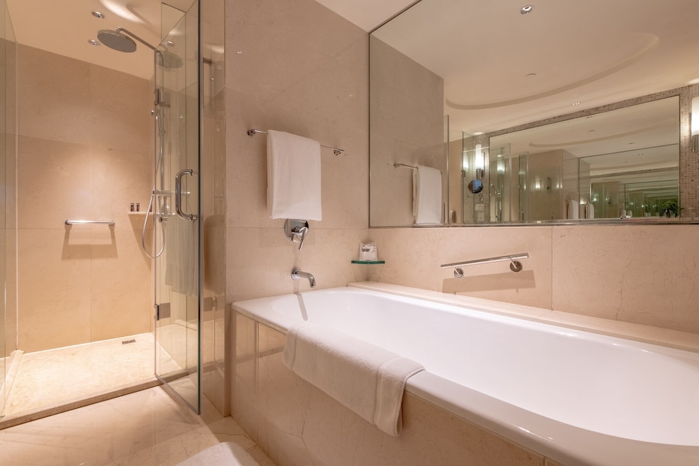 Elite Room, 2 Double Beds, City View - Photo 5