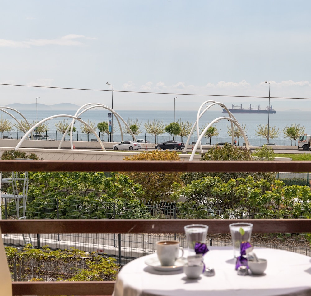 Double Room, 1 Double Bed, Balcony, Sea View photo 1