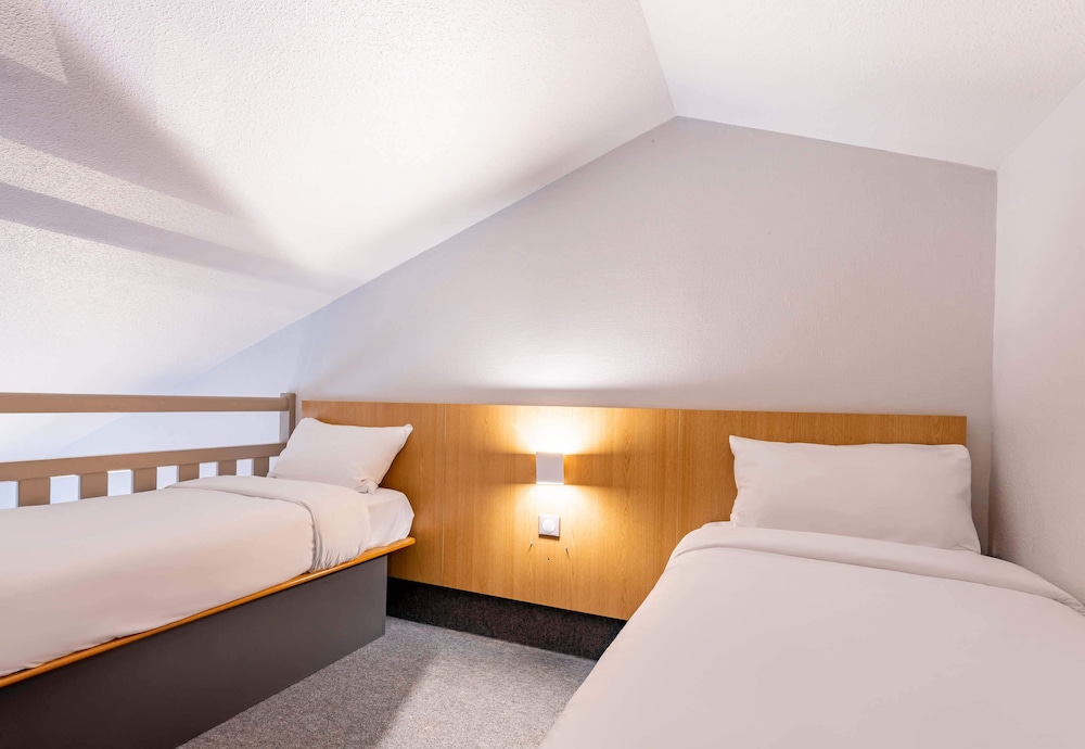 Quadruple Room, Non Smoking photo 3