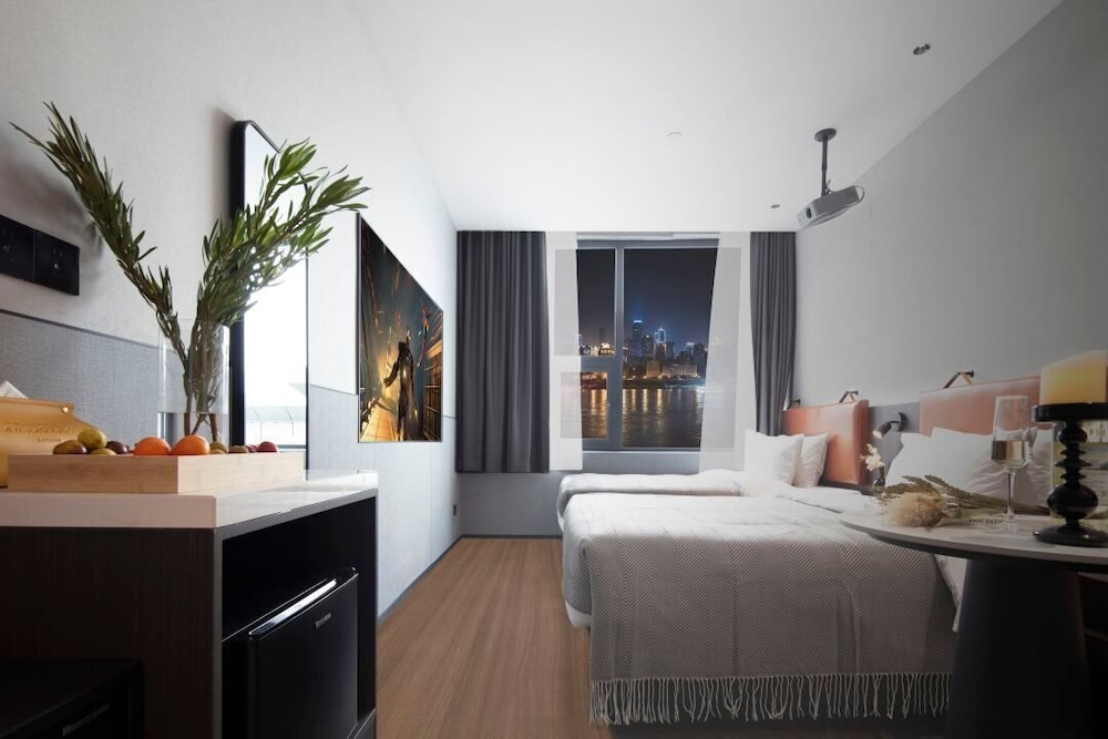 Superior Twin Room, City View