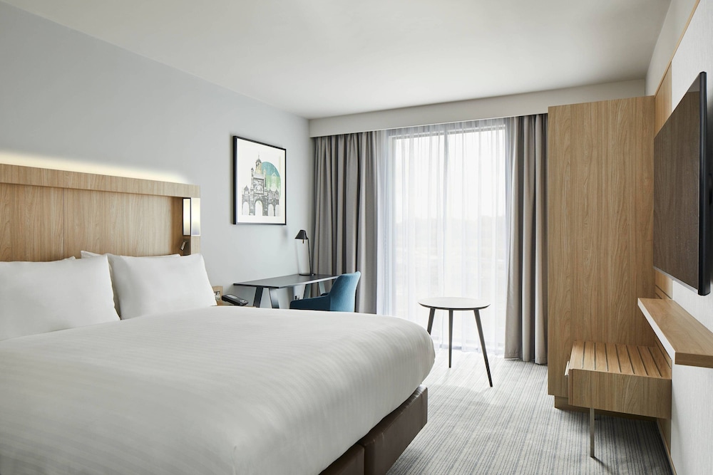 Standard Room, 1 King Bed - Photo 1