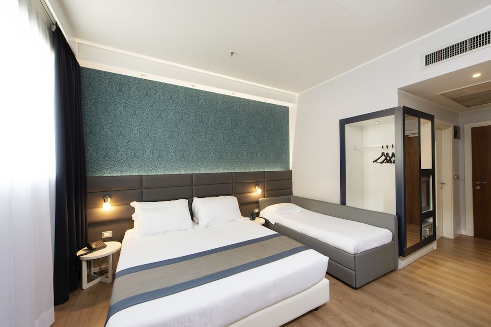 Family Triple Room - Photo 6