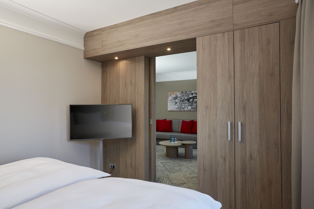 Suite - Photo 3