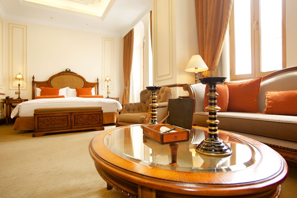 Royal Suite, 1 King Bed, City View photo 2