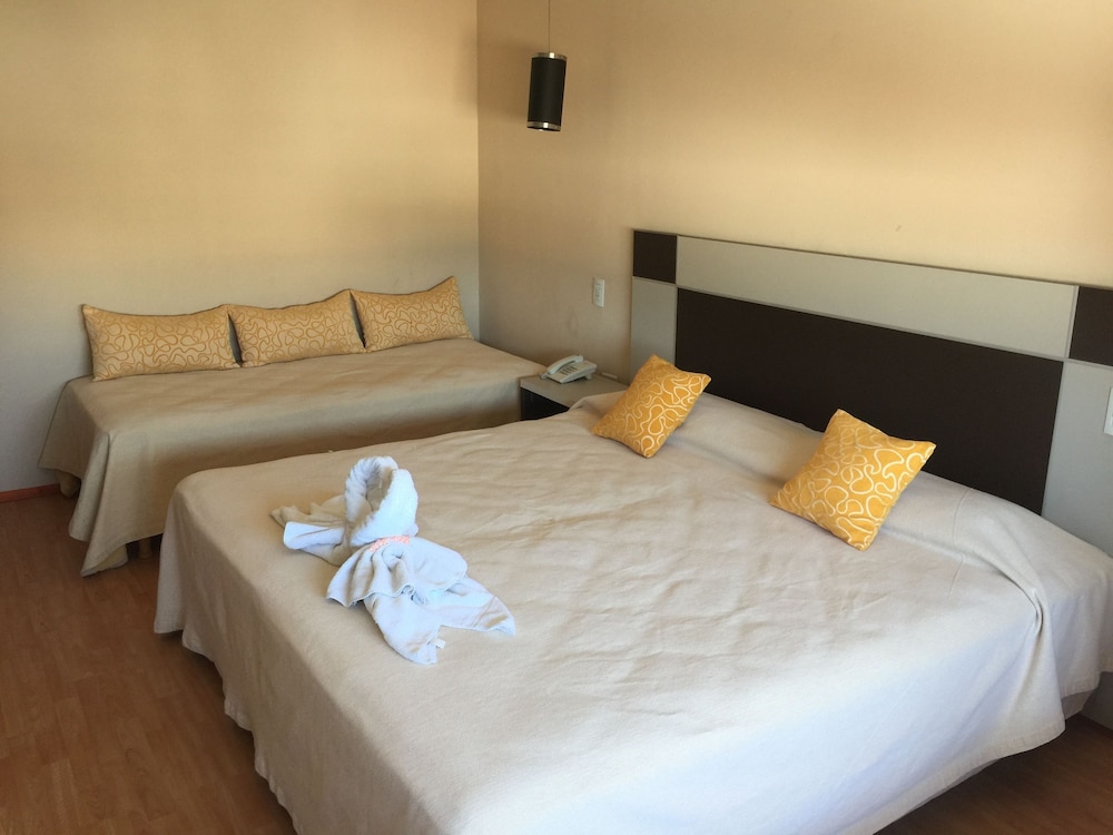 Premier Triple Room, Jetted Tub photo 2