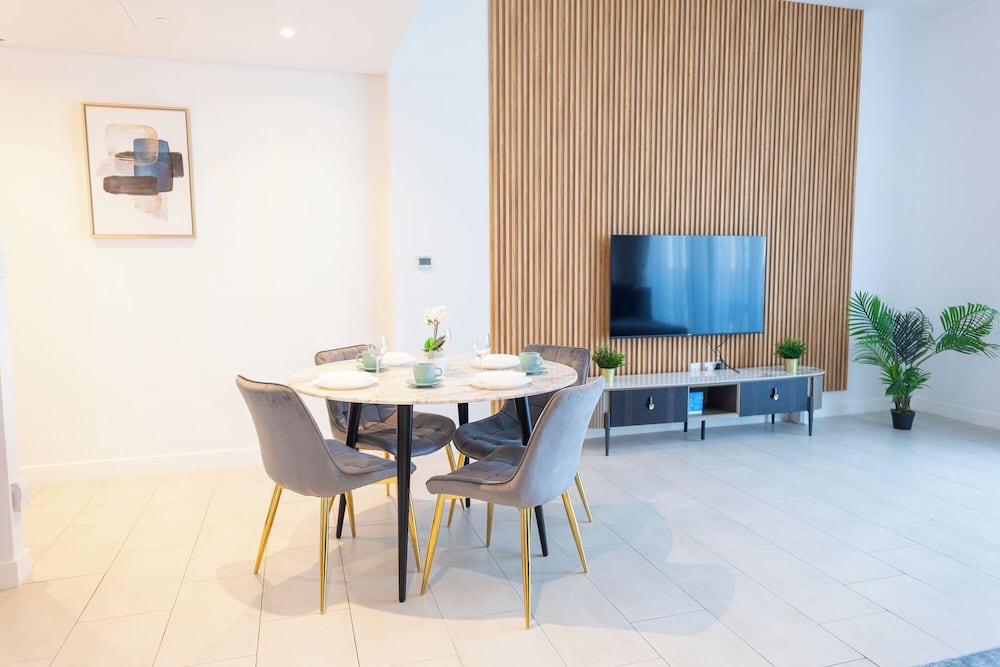 Luxury Apartment, Balcony, City View photo 2