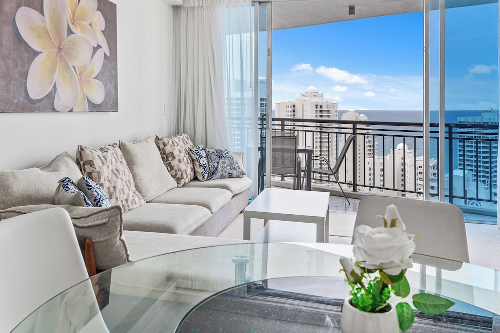 Two-Bedroom Apartment With Ocean View (High Floor) photo 1