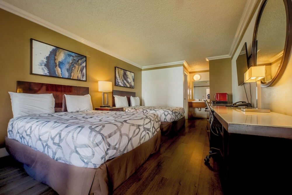 Standard Double Room, 2 Queen Beds, Courtyard View