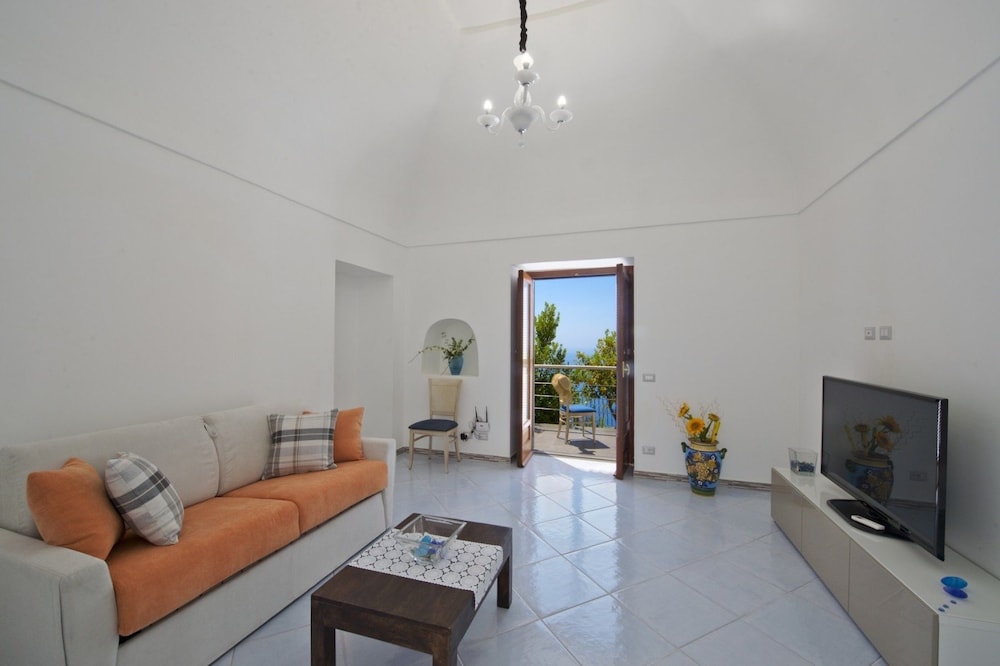 Villa, 2 Bedrooms photo 2