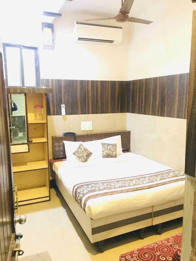 Standard Room - Photo 9