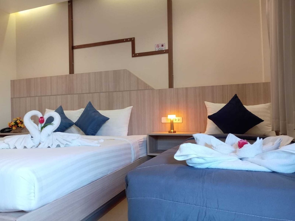Deluxe Double Room - Photo 23